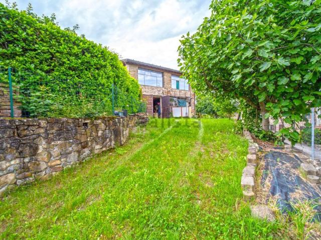 Rustici e casali in vendita di 300 m² in Località Romazza