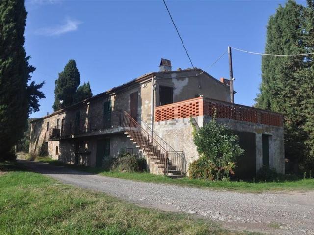 Rustici e casali in vendita di 300 m² in Via del Mulino