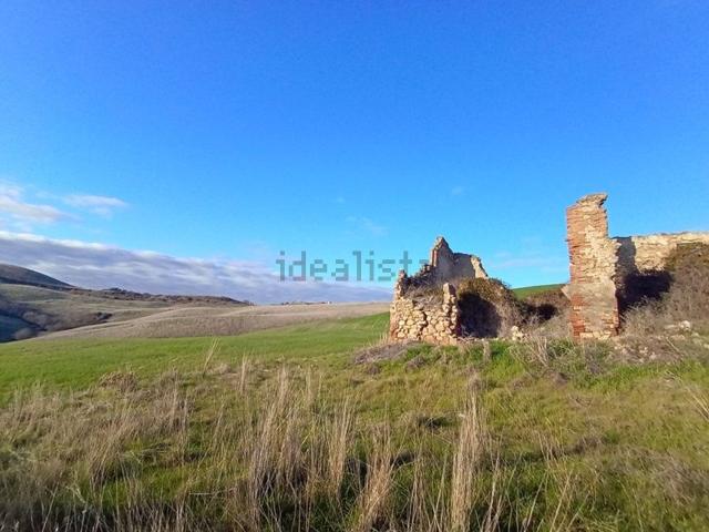 Rustici e casali in vendita di 300 m² in Via di Cedri
