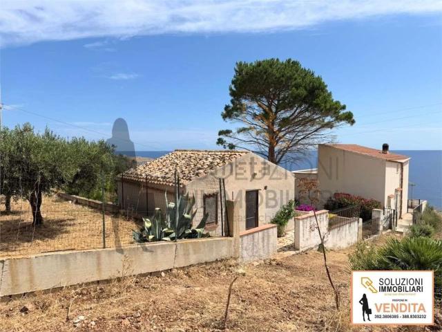 Rustici e casali in vendita di 30 m² in Via Zarbo di Mare
