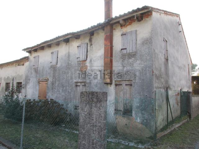 Rustici e casali in vendita di 316 m²