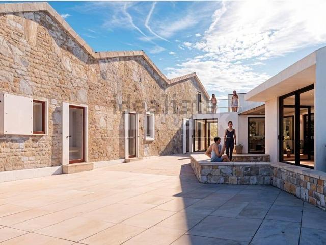 Rustici e casali in vendita di 310 m²