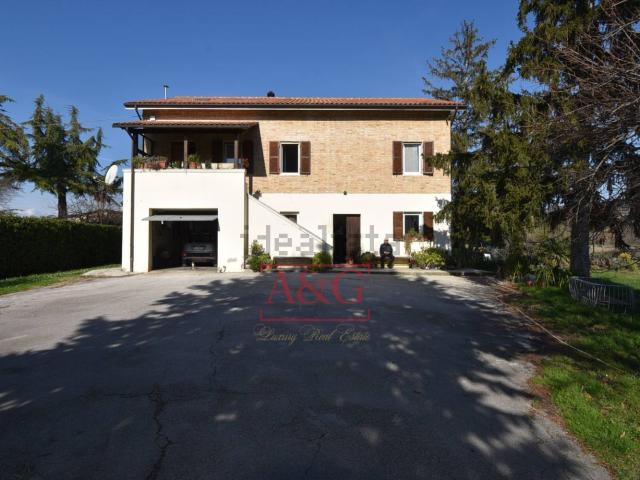 Rustici e casali in vendita di 310 m² in Contrada Piane di Monteverde, 49