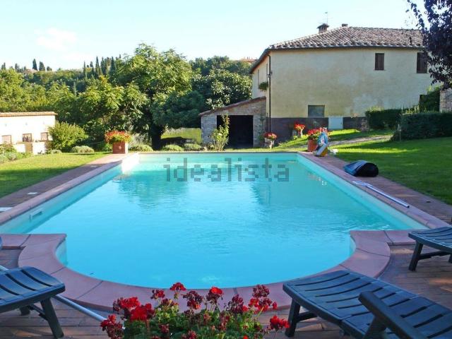 Rustici e casali in vendita di 310 m² in Via Ombrone