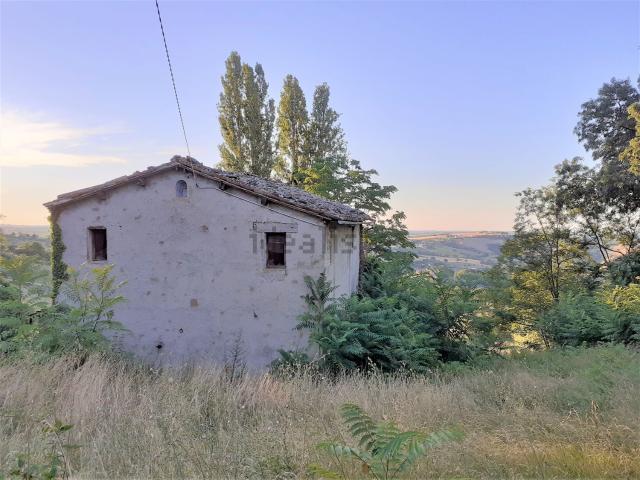 Rustici e casali in vendita di 320 m²