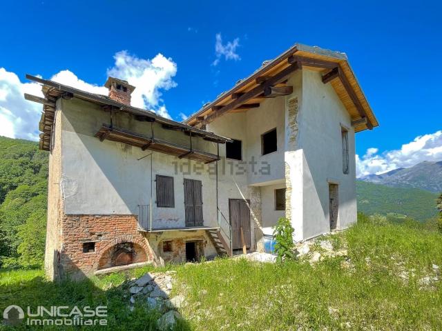 Rustici e casali in vendita di 320 m² in Via Oliva, 20