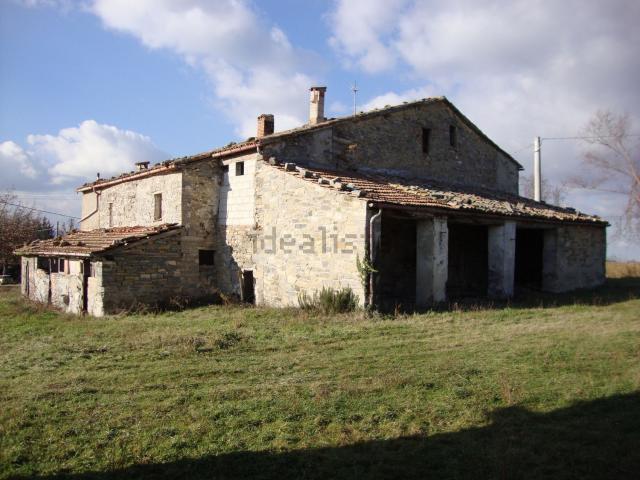 Rustici e casali in vendita di 322 m² in Via Monte San Giuseppe, 156