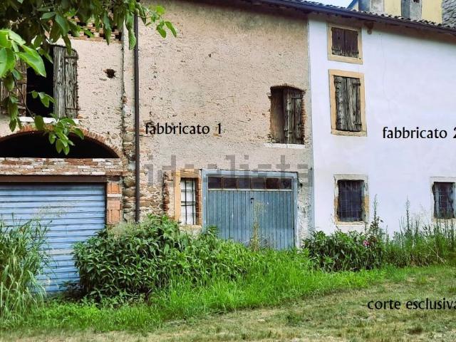 Rustici e casali in vendita di 335 m² in Via Mischi