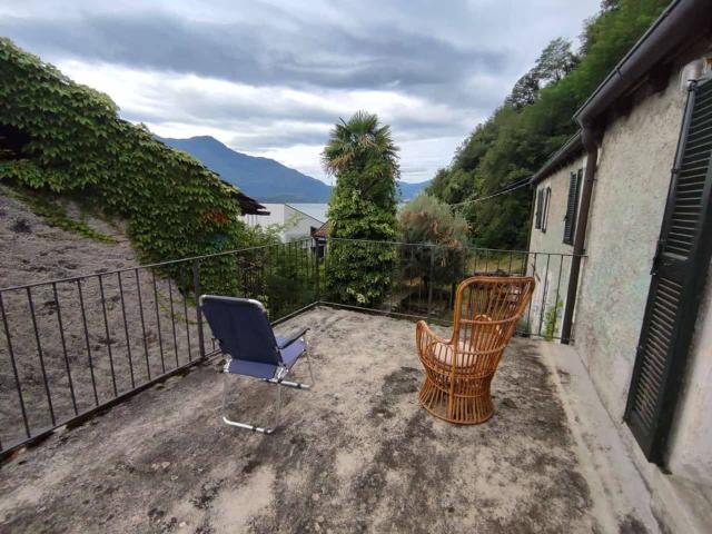 Rustici e casali in vendita di 338 m² in Via Paradiso