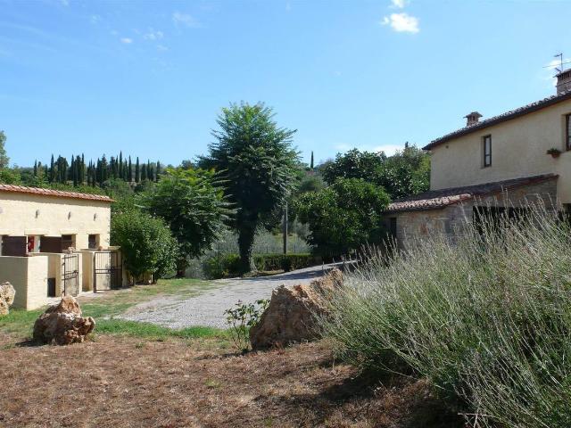 Rustici e casali in vendita di 330 m²