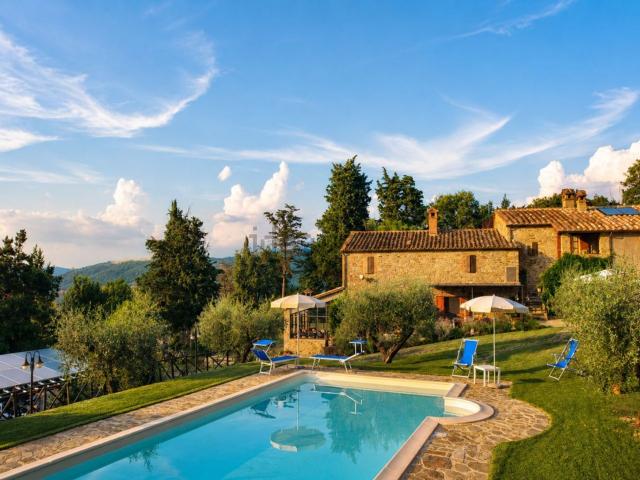 Rustici e casali in vendita di 345 m²