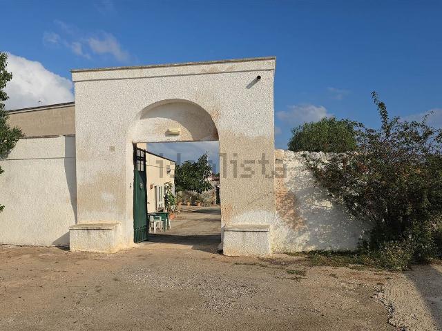 Rustici e casali in vendita di 345 m² in Viale Aldo Moro