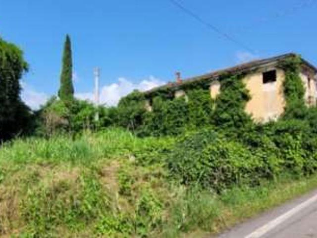 Rustici e casali in vendita di 348 m² in Fondo Muri, 25