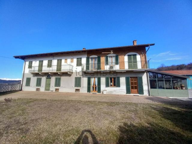 Rustici e casali in vendita di 340 m²