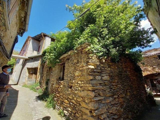 Rustici e casali in vendita di 340 m² in Strada Provinciale 6