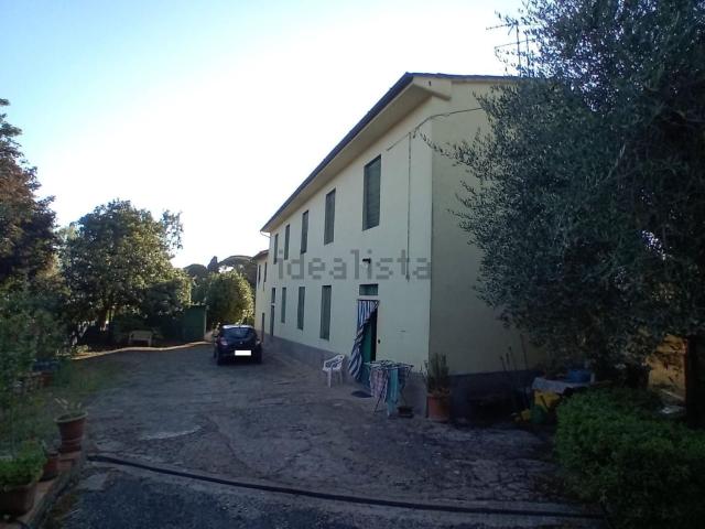 Rustici e casali in vendita di 340 m² in Via Aldo Moro