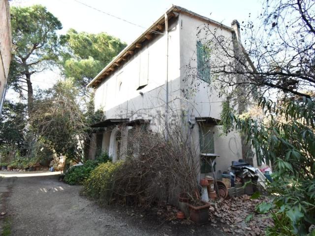 Rustici e casali in vendita di 358 m²