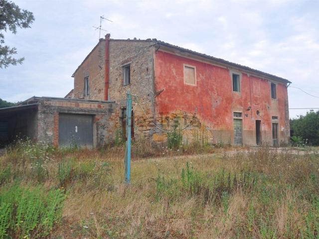 Rustici e casali in vendita di 350 m²