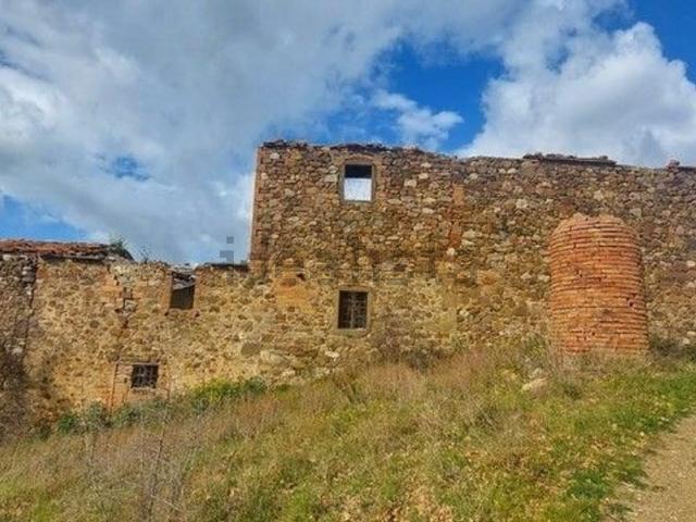 Rustici e casali in vendita di 350 m²