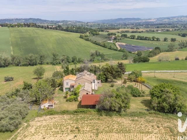 Rustici e casali in vendita di 350 m² in Contrada Saletta, 35
