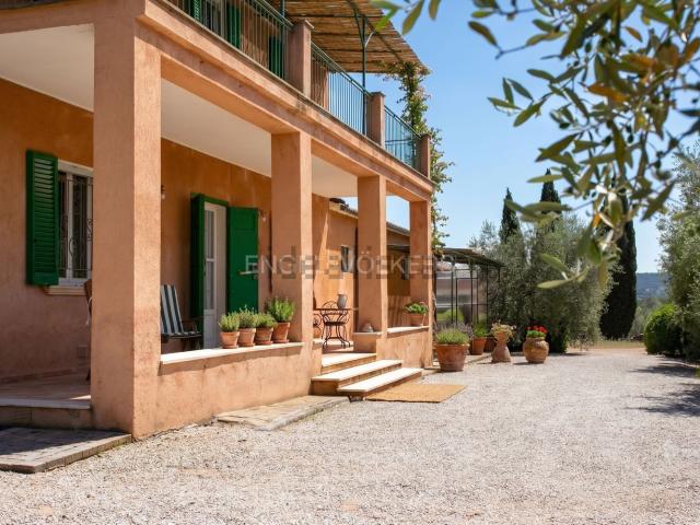 Rustici e casali in vendita di 350 m² in Località San Giuseppe
