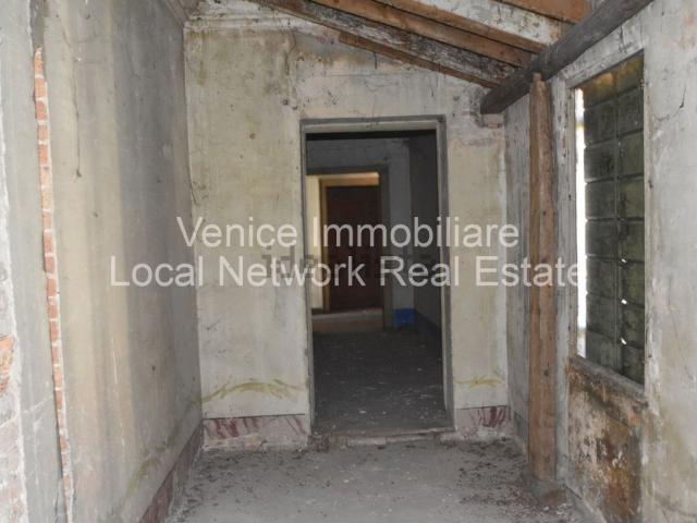 Rustici e casali in vendita di 350 m² in Località Ponte Alto