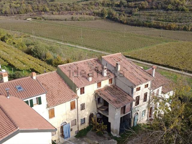 Rustici e casali in vendita di 350 m² in Via Orgnano, 17