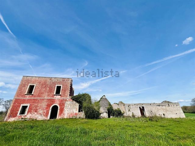 Rustici e casali in vendita di 350 m² in Via Lagomagno