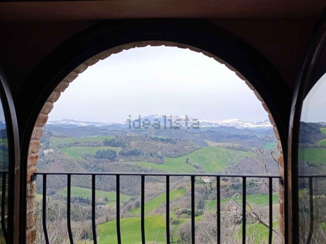 Rustici e casali in vendita di 350 m² in Via Sant&apos Antonio