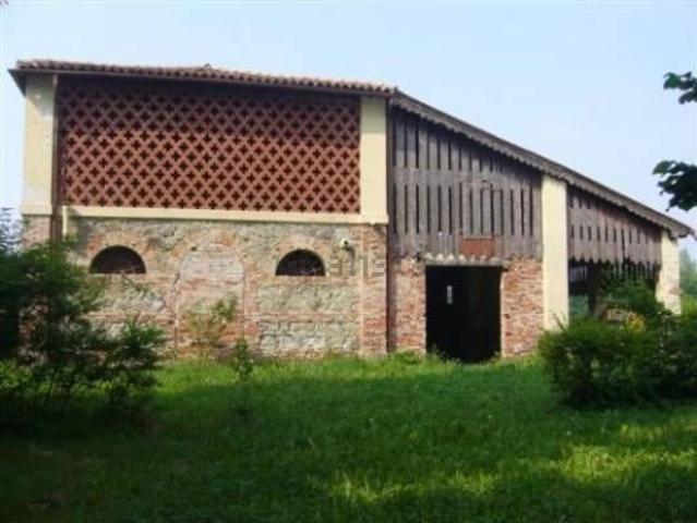 Rustici e casali in vendita di 350 m² in Via vallarega