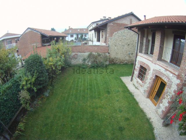 Rustici e casali in vendita di 350 m² in Via Villarbasse
