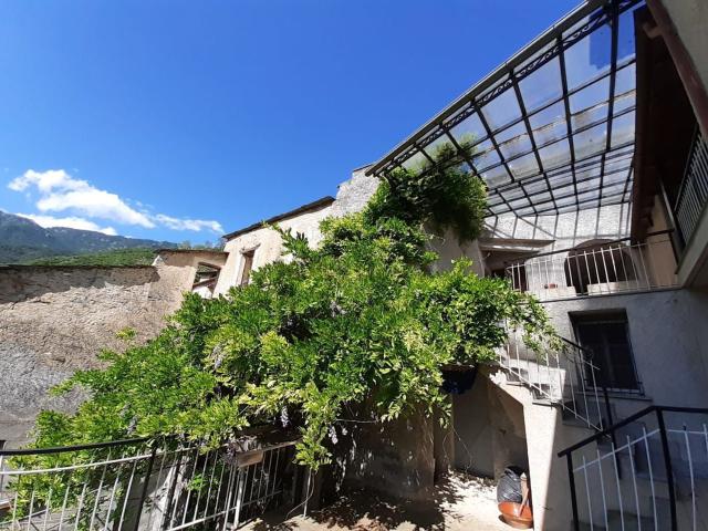 Rustici e casali in vendita di 366 m² in Via Metteotti