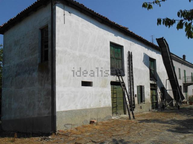 Rustici e casali in vendita di 360 m²