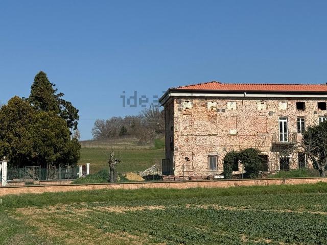 Rustici e casali in vendita di 360 m² in Via Olmeto, 5
