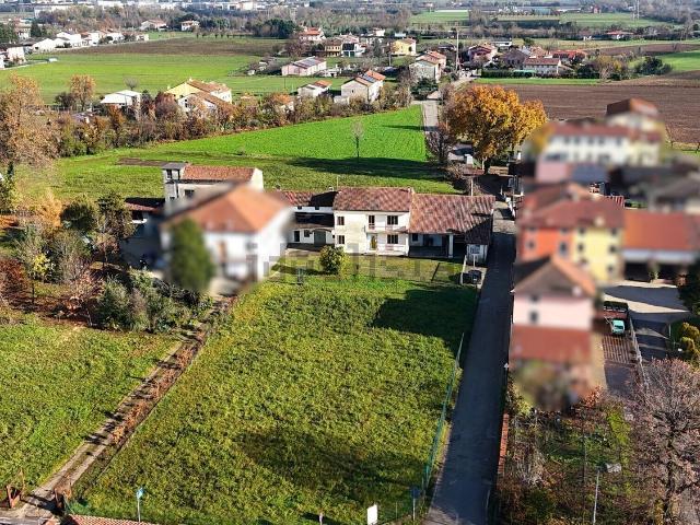 Rustici e casali in vendita di 361 m² in Via Molette, 3