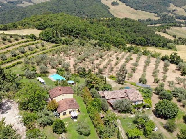 Rustici e casali in vendita di 376 m² in Viale Vittorio Veneto, 2