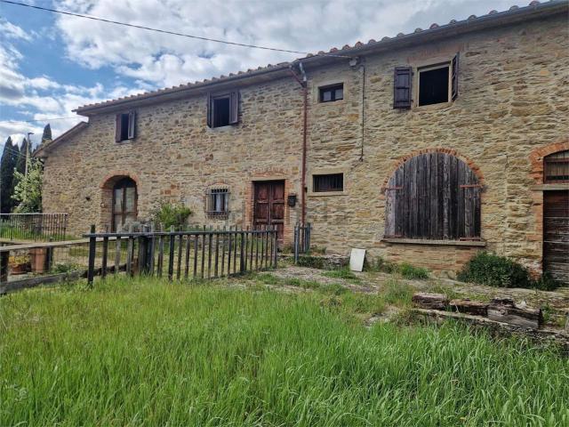 Rustici e casali in vendita di 377 m²