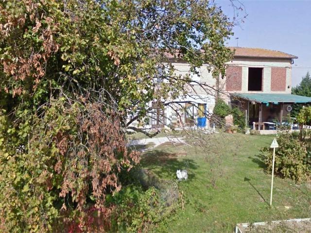 Rustici e casali in vendita di 370 m² in Via delle Anime