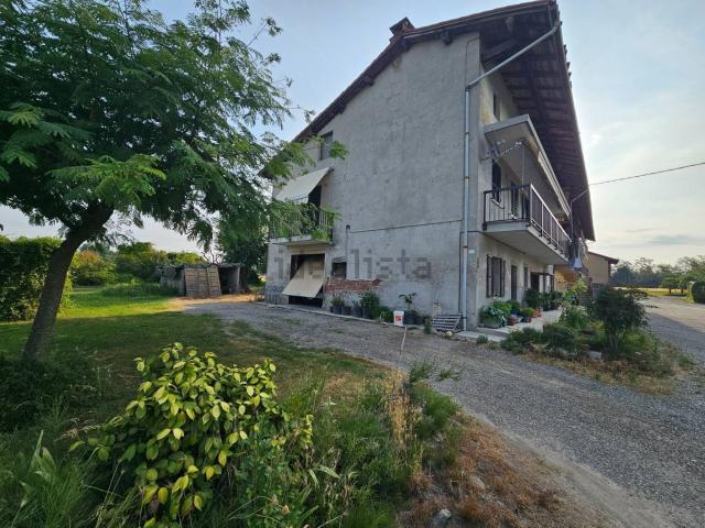 Rustici e casali in vendita di 385 m² in Via Gaggiolo