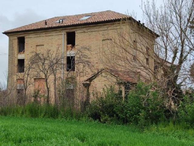 Rustici e casali in vendita di 386 m² in Contrada Santa Croce, 66