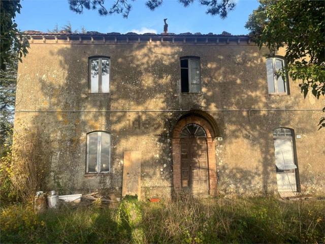 Rustici e casali in vendita di 389 m²