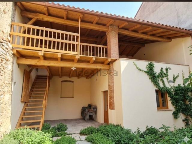 Rustici e casali in vendita di 380 m²