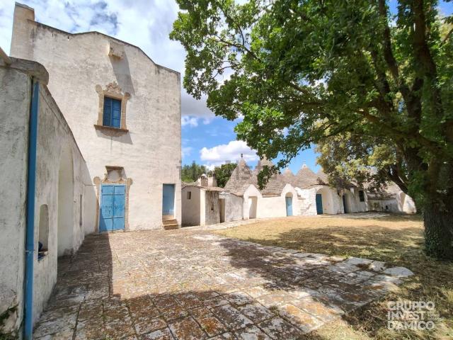 Rustici e casali in vendita di 380 m² in Contrada San Domenico, 13