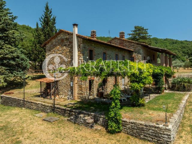 Rustici e casali in vendita di 380 m² in Località Bissa