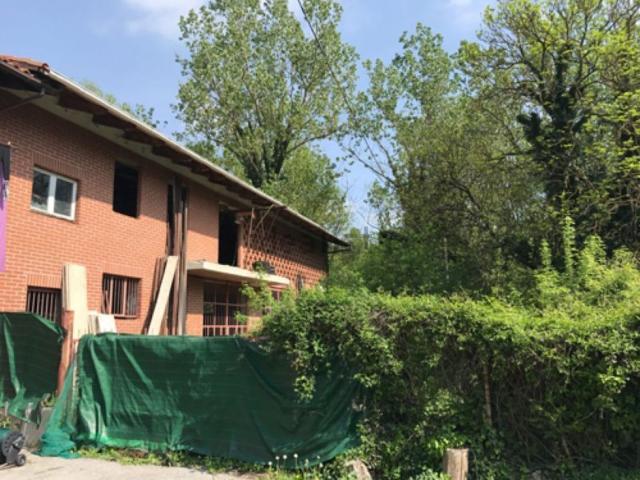 Rustici e casali in vendita di 380 m² in Strada Marie