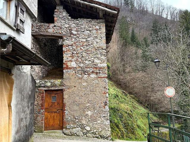 Rustici e casali in vendita di 38 m² in Via Torre