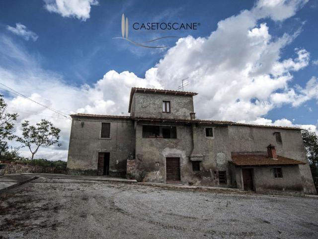 Rustici e casali in vendita di 390 m²