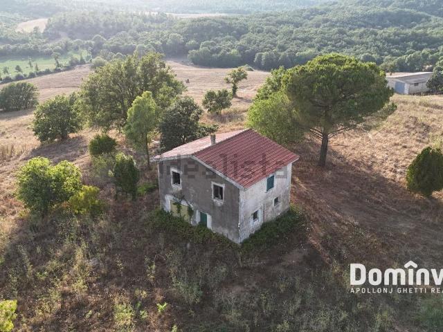 Rustici e casali in vendita di 390 m² in Strada Malerba