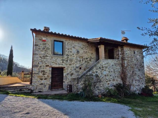 Rustici e casali in vendita di 400 m²