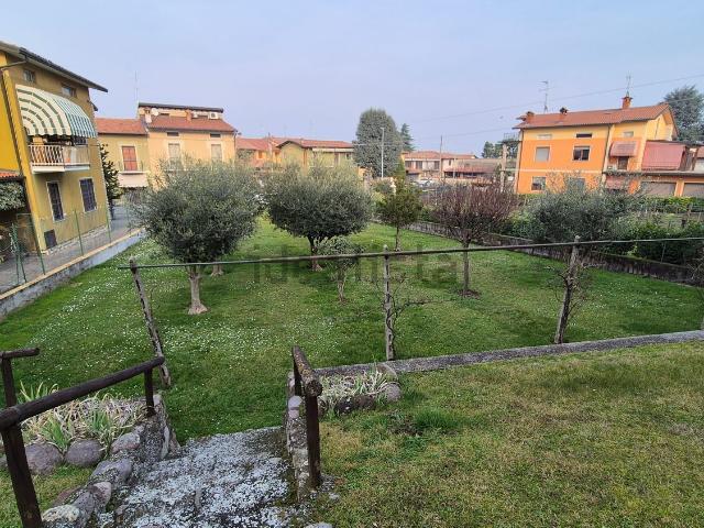 Rustici e casali in vendita di 400 m²